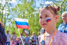 В Печенгском округе отметят День российского флага