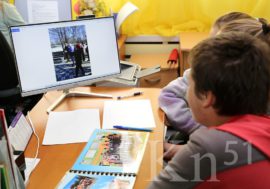 Память о проектных успехах детворы в Никеле сохранят фотоальбомы