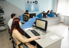 Более 500 кураторов групп в колледжах Мурманской области будут получать выплаты