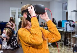 Мир на экране: в ФабЛабе строят трехмерные VR-миры