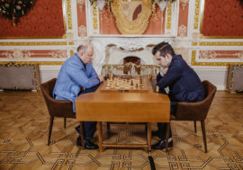 Президент «Норникеля» сыграл в шахматы с известным российским гроссмейстером