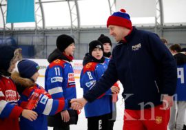 Хоккейные сборы в Заполярном стали праздником для детей и взрослых