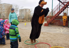 Спортивную сказку показали мончегорской детворе