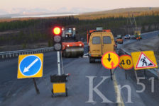 На автодорогах Мурманской области наносят износоустойчивую разметку