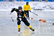 Хоккеисты молодежной команды «Мончегорск» готовятся к предстоящим играм