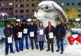 Снежных дел мастеров в Мончегорске наградили благодарственными письмами