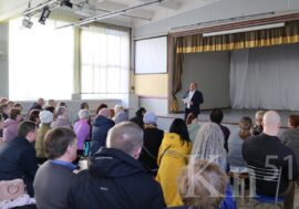 Вопросы о жизни поселка Никель обсудили на встрече с главой Печенгского округа