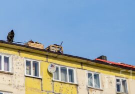 В Печенгском округе начался ремонт в многоквартирных домах