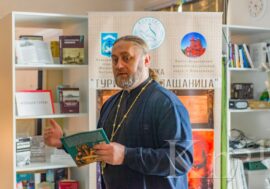 Выставка «Туринская плащаница» открылась в модельной библиотеке в Заполярном