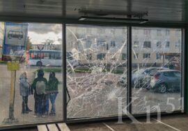 Атаке вандалов вновь подверглась теплая остановка в Заполярном