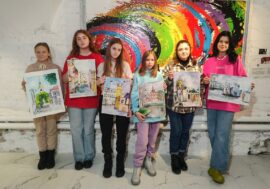 Призеров конкурса «Добавь городу красок» «Норникель» пригласил в Санкт-Петербург