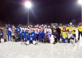 В Мончегорске хоккеисты разыграли Кубок города