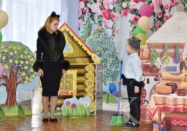 Благотворительный спектакль показали в мончегорском детском саду