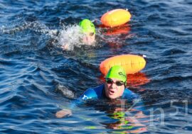 Полярный заплыв в самом большом озере Кольского полуострова собирает участников