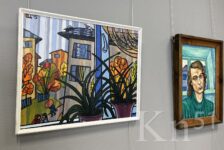 В музее Печенгского округа открылась выставка «Цвет в окне»