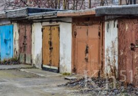 Владельцев некапитальных гаражей разыскивают в Мончегорске