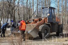 Трудовая семья Кольской ГМК наводит чистоту в Мончегорске