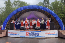 «На севере - лето»: День России отпраздновали в Мончегорске